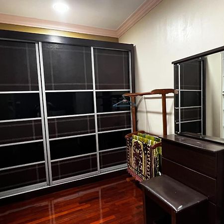 Yb Guest House 4 Bilik 5 Katil Chukai Bagian luar foto