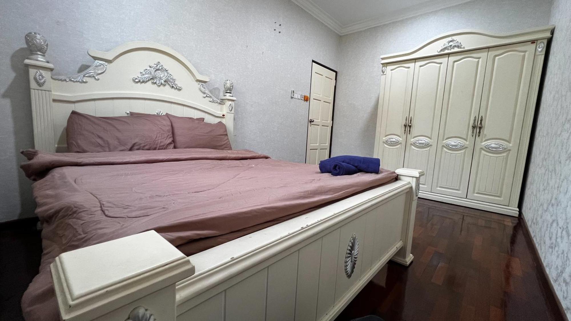 Yb Guest House 4 Bilik 5 Katil Chukai Bagian luar foto