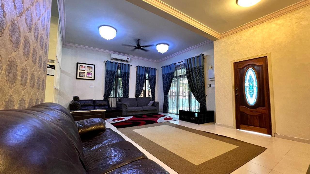 Yb Guest House 4 Bilik 5 Katil Chukai Bagian luar foto