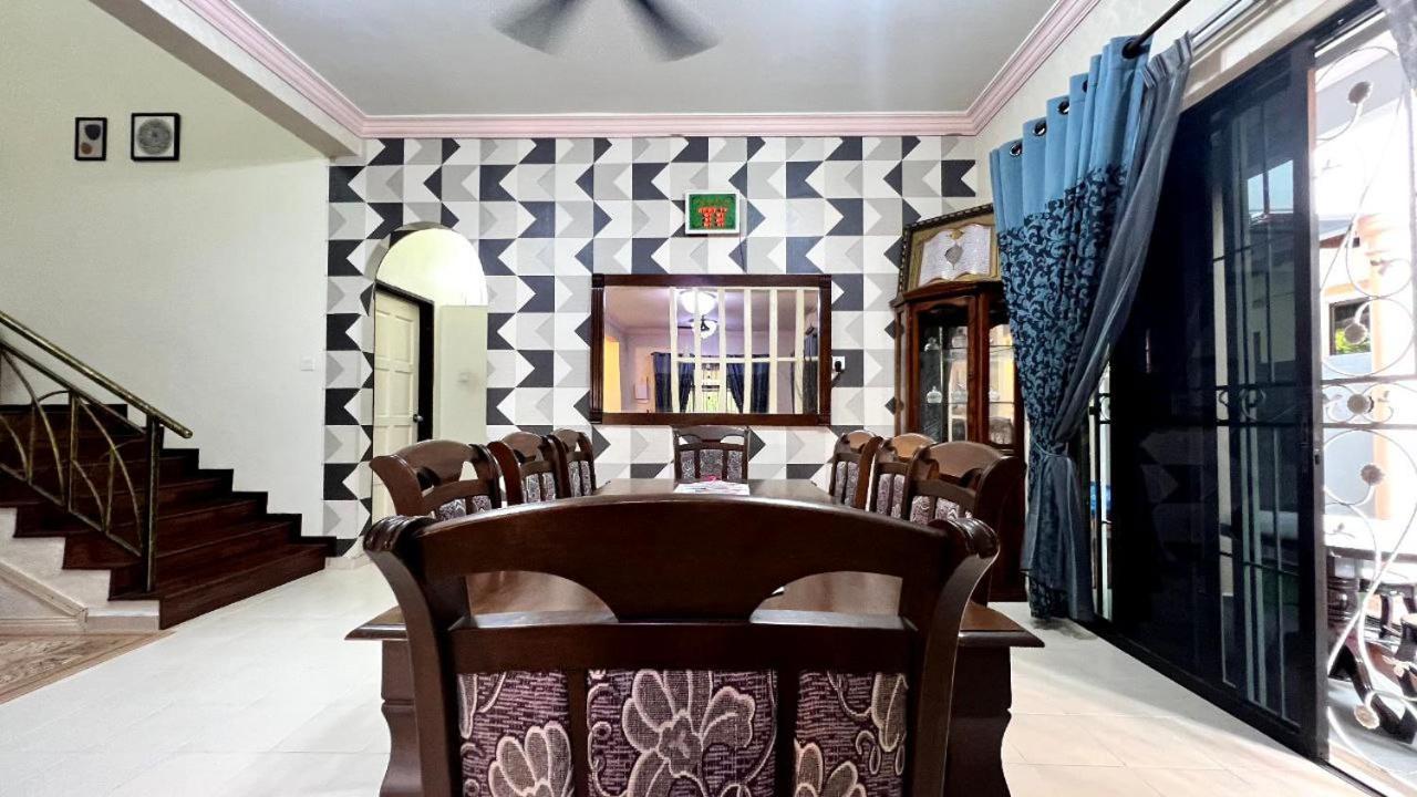 Yb Guest House 4 Bilik 5 Katil Chukai Bagian luar foto