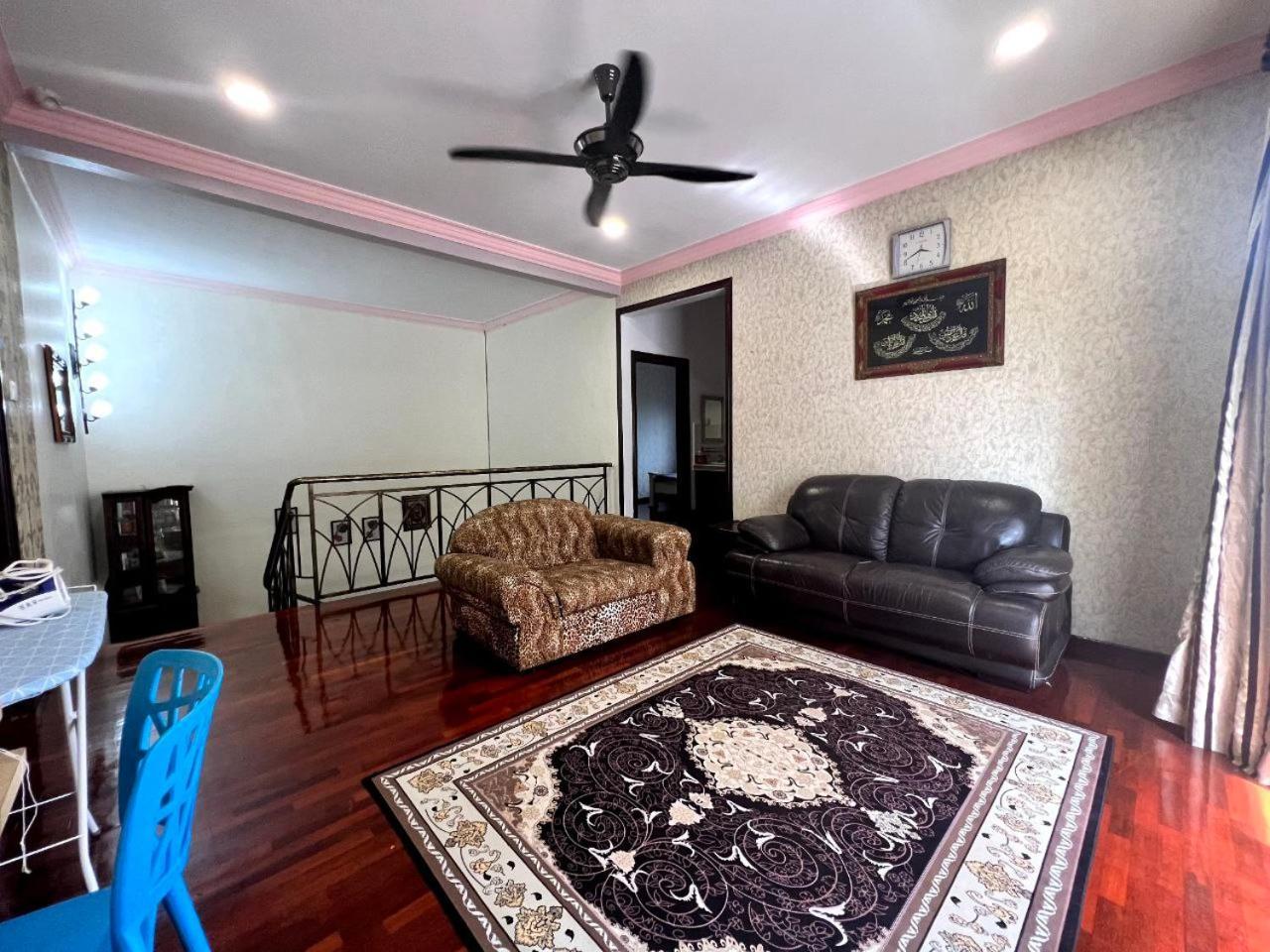 Yb Guest House 4 Bilik 5 Katil Chukai Bagian luar foto