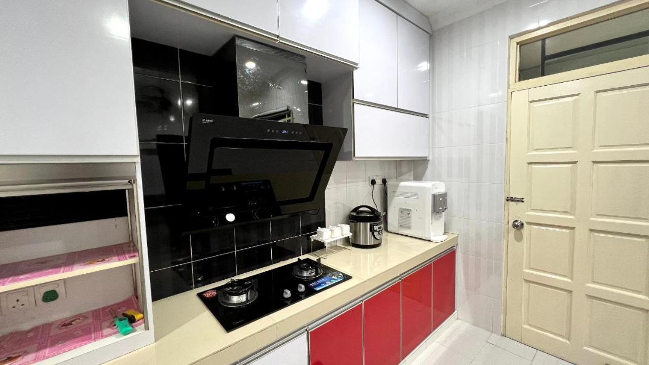 Yb Guest House 4 Bilik 5 Katil Chukai Bagian luar foto